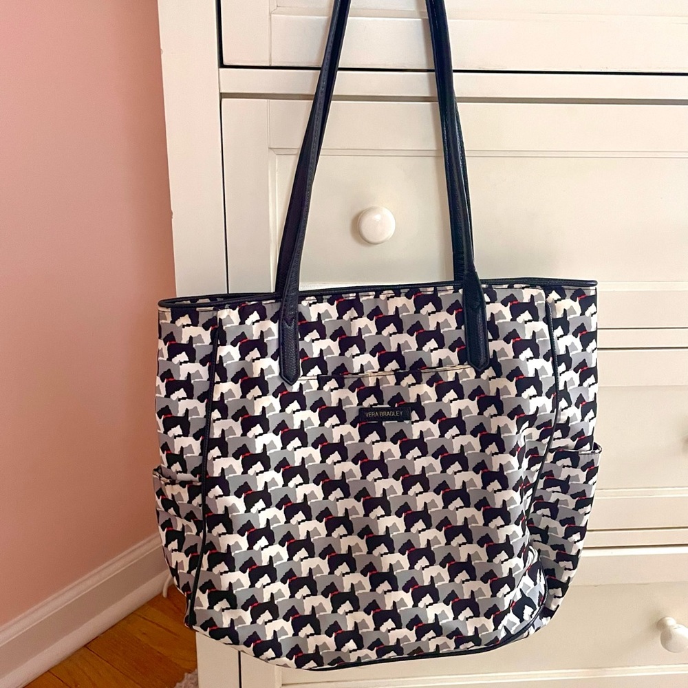 VERA BRADLEY TOTE!